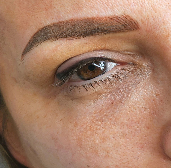 semi permanent eyeliner tattoo​