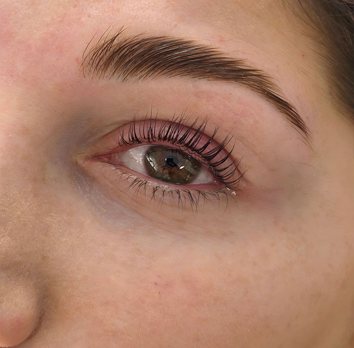 eyelash lift procedure
