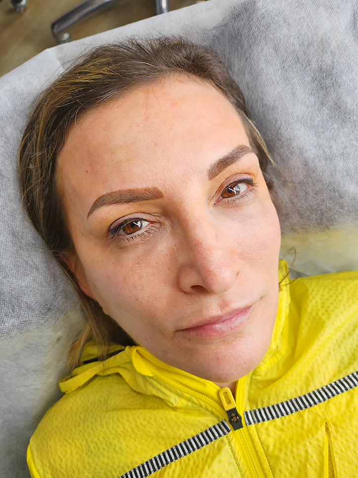 eyebrow tattooing​