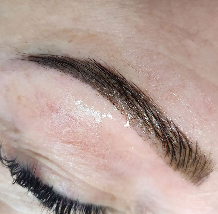 eyebrow wax and shape​